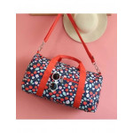 A little lovely company Μικρή Τσάντα προπόνησης-ταξιδιού 46x25εκ Strawberries TBSTBU02