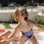 SunnyLife Πισίνα Φουσκωτή  Sprinkler Mat Poppy the Peach Multi 26180135