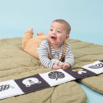 Taf Toys Μαλακό Βιβλίο Δραστηριοτήτων Savannah Black & white T-12875