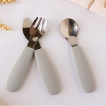 Kiokids Ανοξείδωτα Μαχαροπίρουνα με Λαβή Σιλικόνης Γκρι 6+Μ. Σετ 3τμχ. 4165