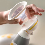 Medela Solo™ 2-Phase Expression® ηλεκτρικό θήλαστρο 101041612 (Δώρο Medela Disposable Nursing Pads Επιθέματα Θηλασμού Σετ 30τμχ )